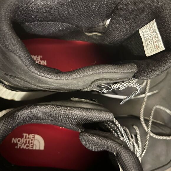 Men’s ThermoBall™ Lace Up Waterproof Boots
Sz 10 - Picture 4 of 14